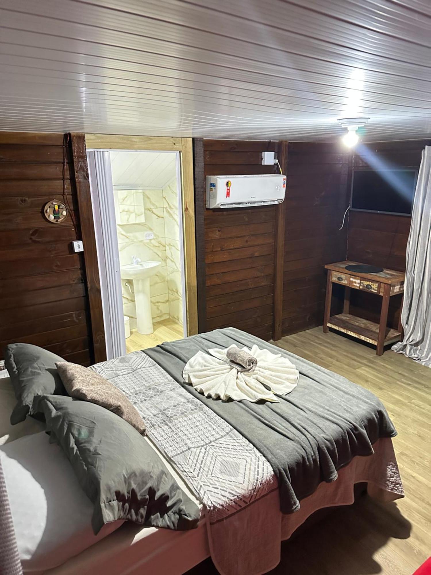 & Tubarao Inn *