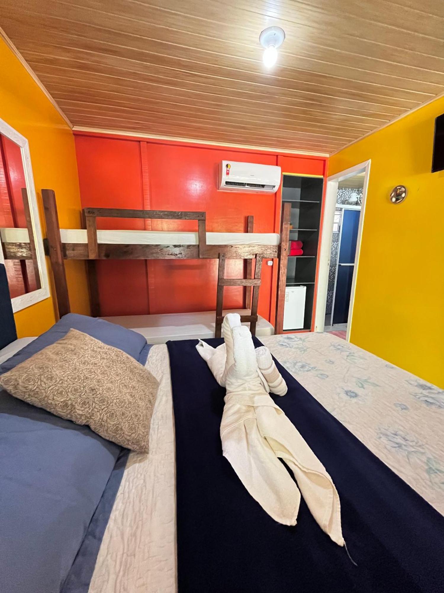 & Tubarao Inn